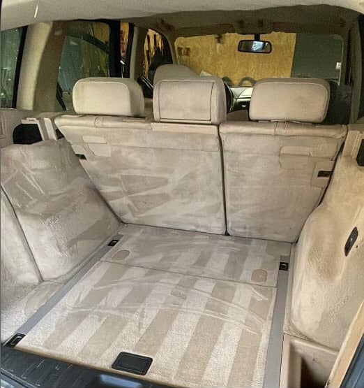 BMW X3 tretí rad sedadiel po hĺbkovom tepovaní